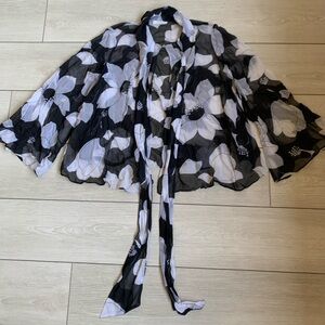 Vintage Sheer Capelet / Jacket Floral Black and White L